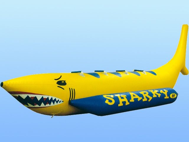 Надувной водный банан "Акула" фото